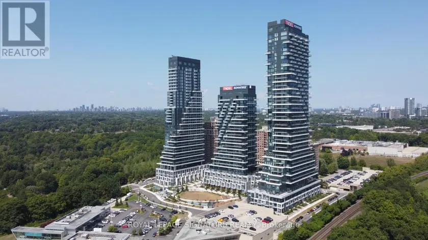 Apartment at 2009 - 30 INN ON THE PARK DRIVE, Toronto