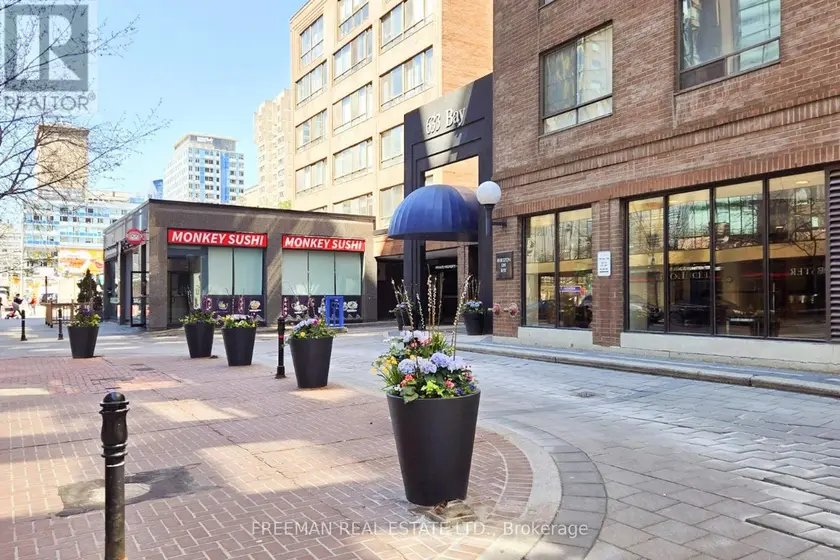 Apartment at 1021 - 633 BAY STREET, Toronto