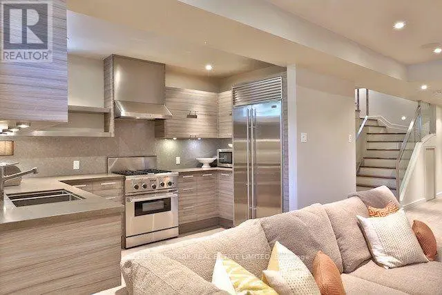 Detached at 17 KILBARRY ROAD, Toronto