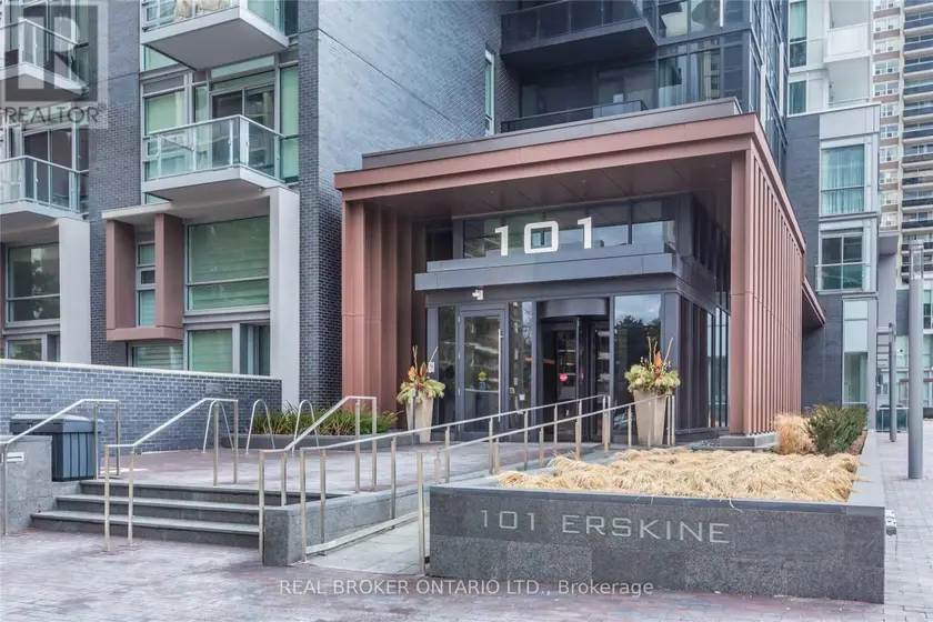 Apartment at 813 - 101 ERSKINE AVENUE, Toronto