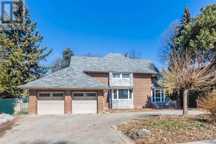 Detached at 4 SAGEWOOD DRIVE, Toronto