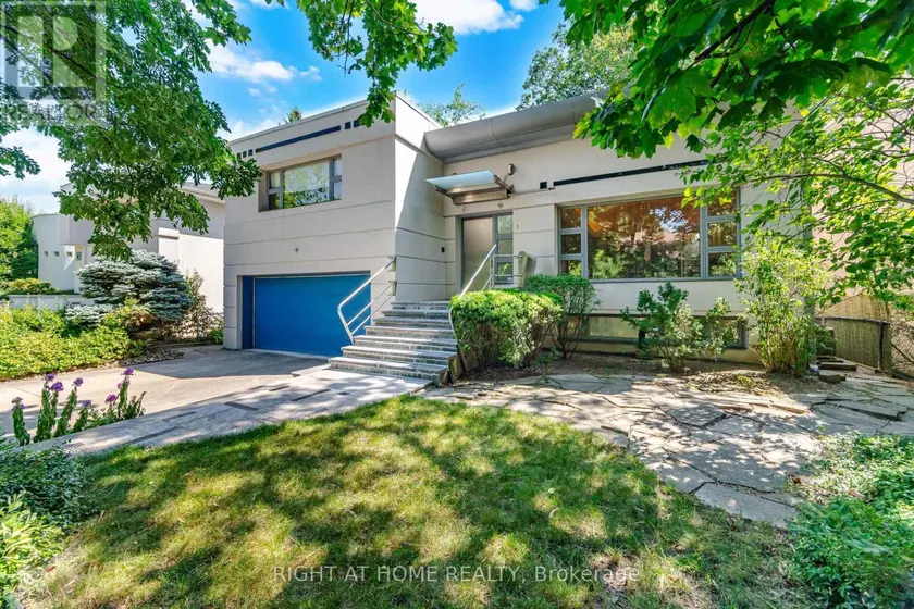 Detached at 9 SAGUENAY AVENUE, Toronto