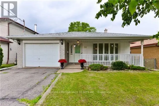 Detached at 10 DOVERWOOD COURT, Toronto