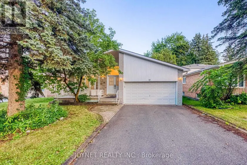 Detached at 18 BRUCE FARM DRIVE, Toronto