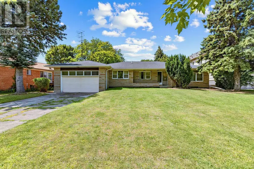 Detached at 4 BANBURY ROAD, Toronto (Banbury-Don Mills)