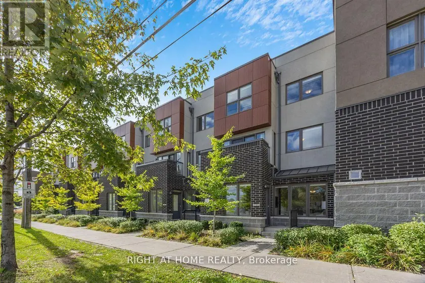 Townhouse at 24 - 1970A VICTORIA PARK AVENUE, Toronto