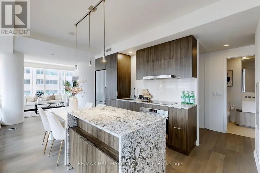 Apartment at 520 - 1 BLOOR STREET E, Toronto