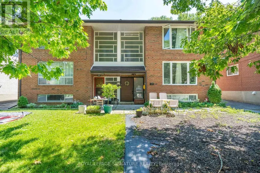 Multiplex at MAIN - 293 GLENFOREST ROAD, Toronto
