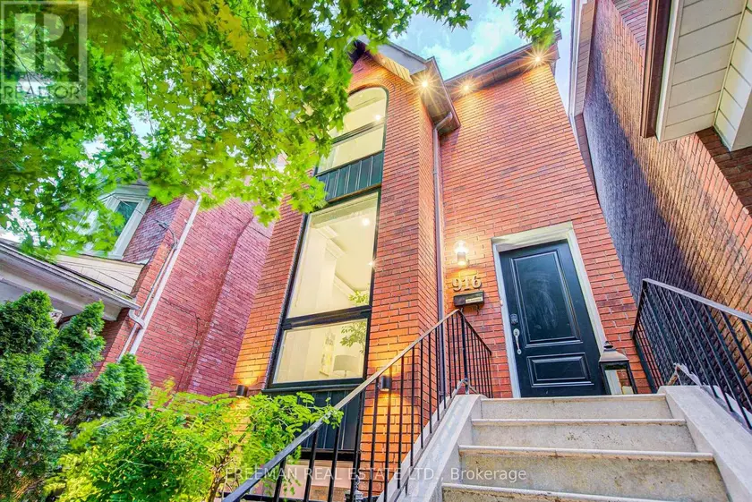 Detached at MAIN&2ND FLOOR - 916 MANNING AVENUE, Toronto