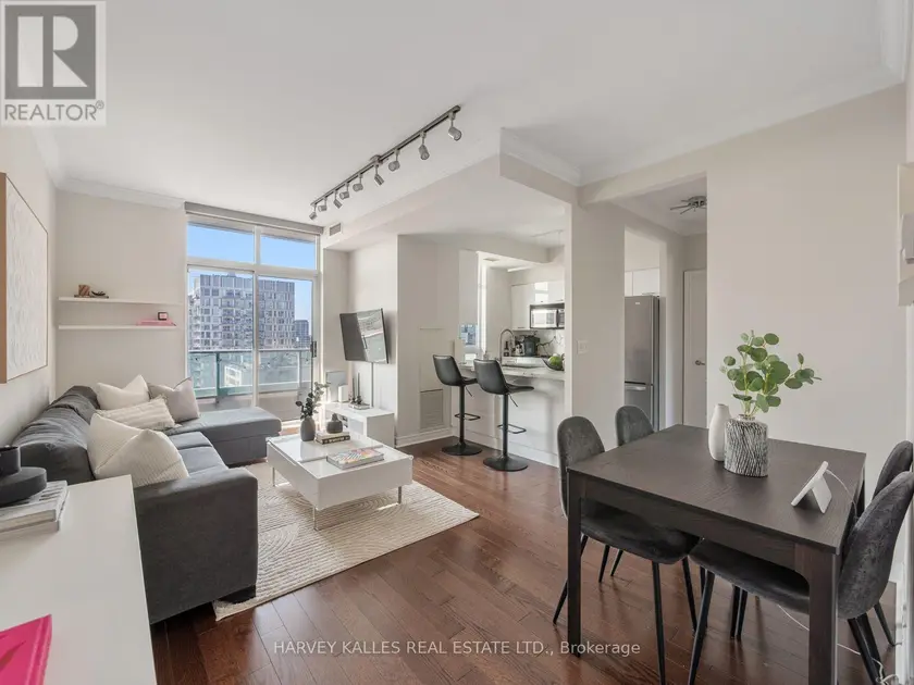 Apartment at PH303 - 212 EGLINTON AVENUE E, Toronto