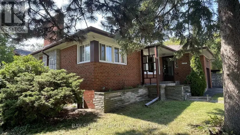 Detached at 260 MOORE PARK AVENUE, Toronto