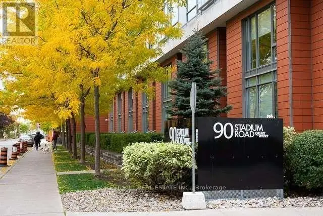 Apartment at PH05 - 90 STADIUM ROAD, Toronto (Niagara)