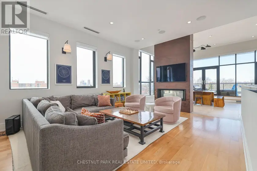 Apartment at PH2 - 540 COLLEGE STREET, Toronto