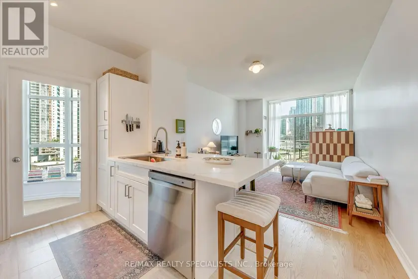 Apartment at PH03 - 600 QUEENS QUAY W, Toronto (Waterfront Communities)