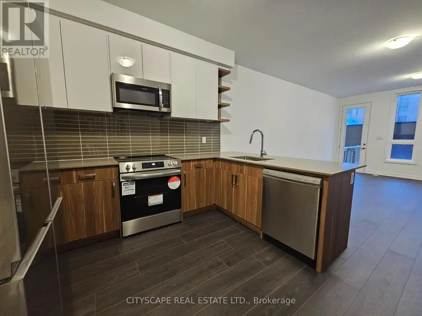 Townhouse at 32 DEEP ROOTS TERRACE, Toronto (Englemount-Lawrence)