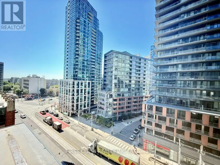Apartment at 902 - 19 BATHURST STREET, Toronto