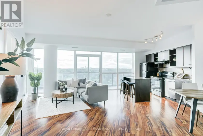 Apartment at LPH21 - 35 BRIAN PECK CRESCENT, Toronto