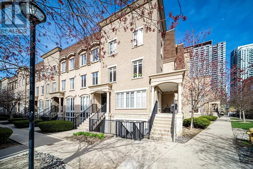Townhouse at 704 - 42 WESTERN BATTERY ROAD, Toronto