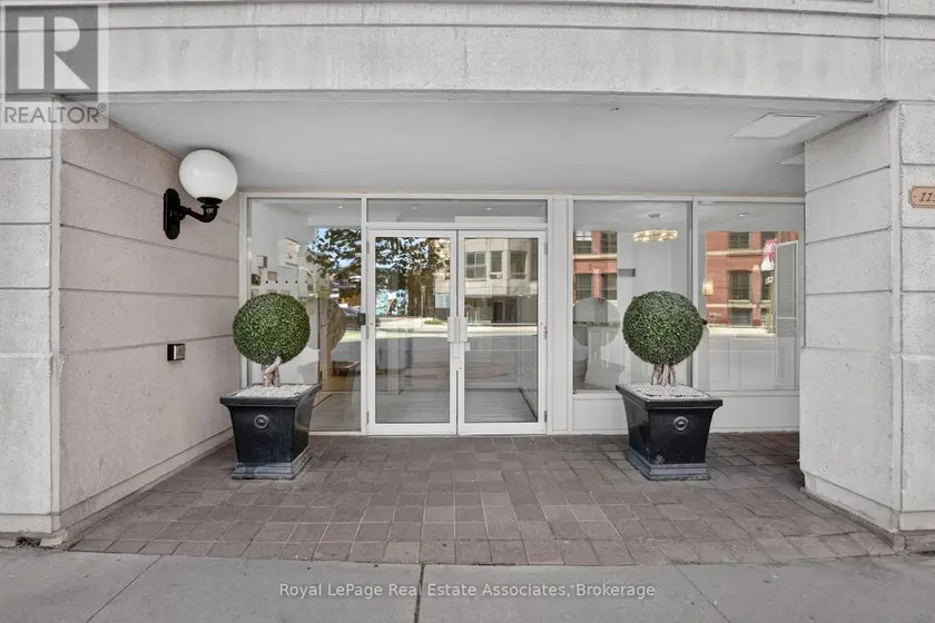 Apartment at 1006 - 115 RICHMOND STREET E, Toronto