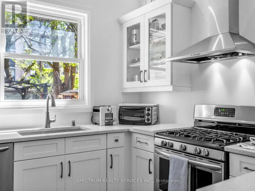 Detached at 29 RAGLAN AVENUE, Toronto