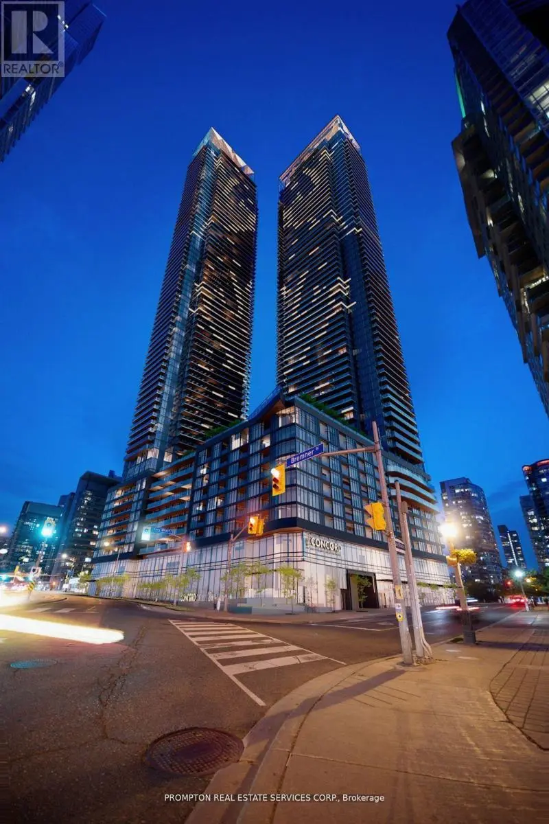 Apartment at 816 - 1 CONCORD CITYPLACE WAY, Toronto