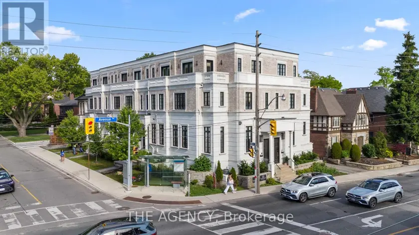 Townhouse at 30 HILLHURST BOULEVARD, Toronto