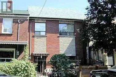 Townhouse at MAINFLOOR - 139 LIPPINCOTT STREET, Toronto