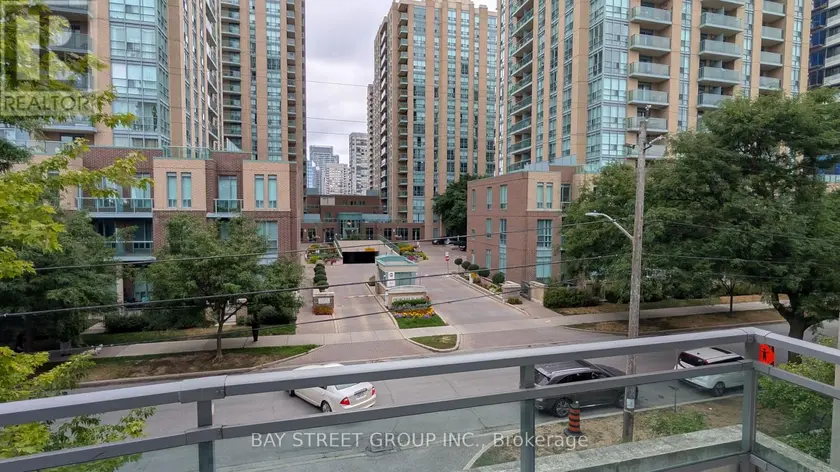 Townhouse at TH201 - 21 OLIVE AVENUE, Toronto