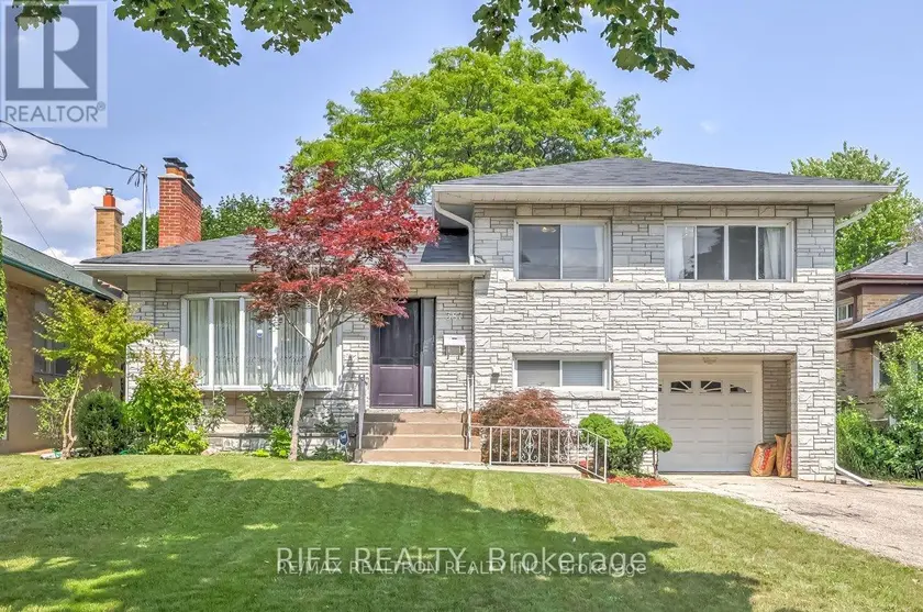 Detached at 387 WILLOWDALE AVENUE, Toronto