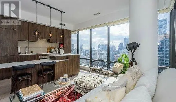 Apartment at 1605 - 5 ST JOSEPH STREET, Toronto