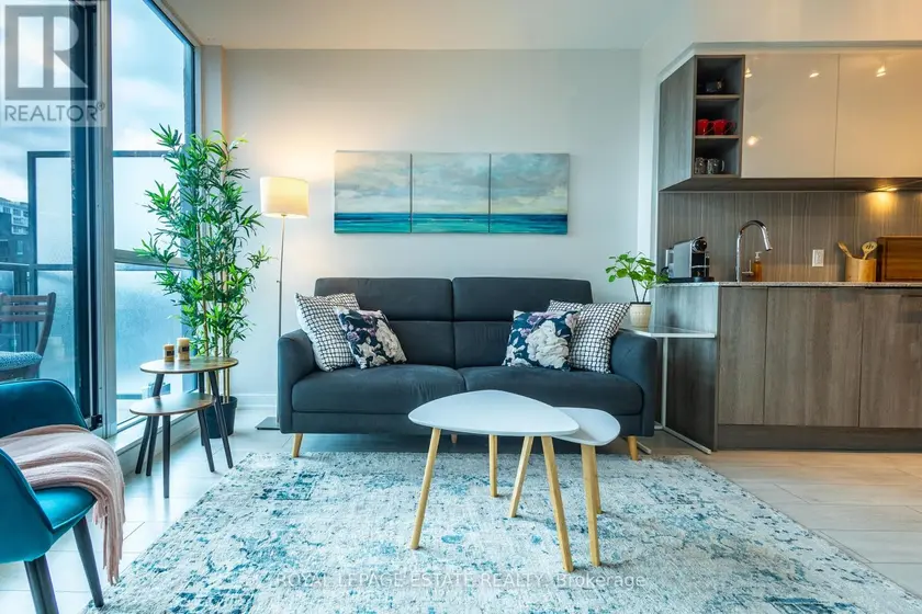 Apartment at 657 - 31 TIPPETT ROAD, Toronto
