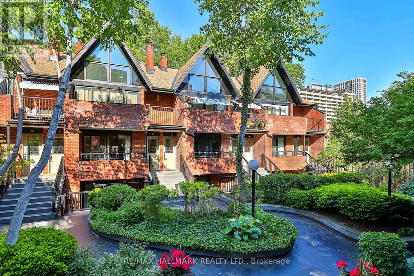 Townhouse at 21 - 17 PEMBROKE STREET, Toronto