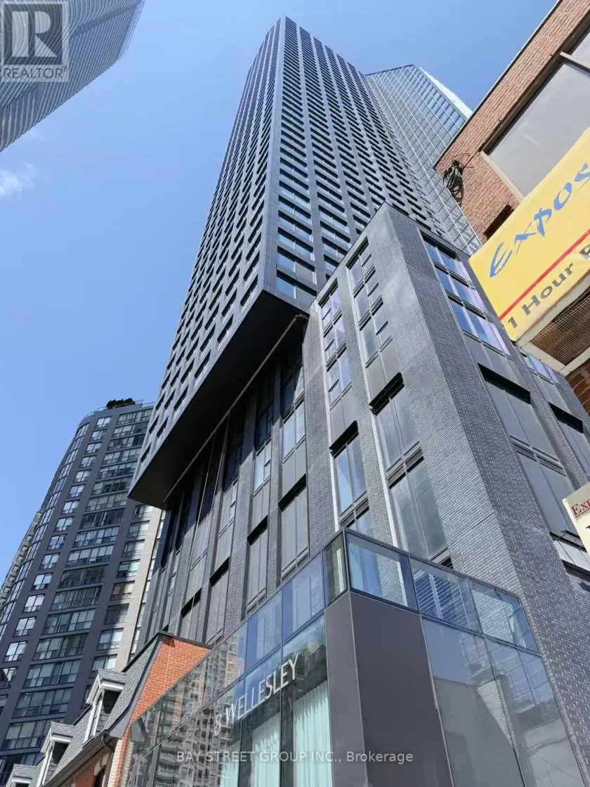 Apartment at 4012 - 8 WELLESLEY STREET W, Toronto