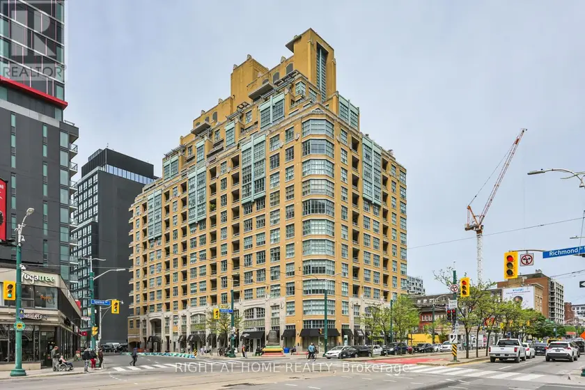 Apartment at 621 - 438 RICHMOND STREET W, Toronto
