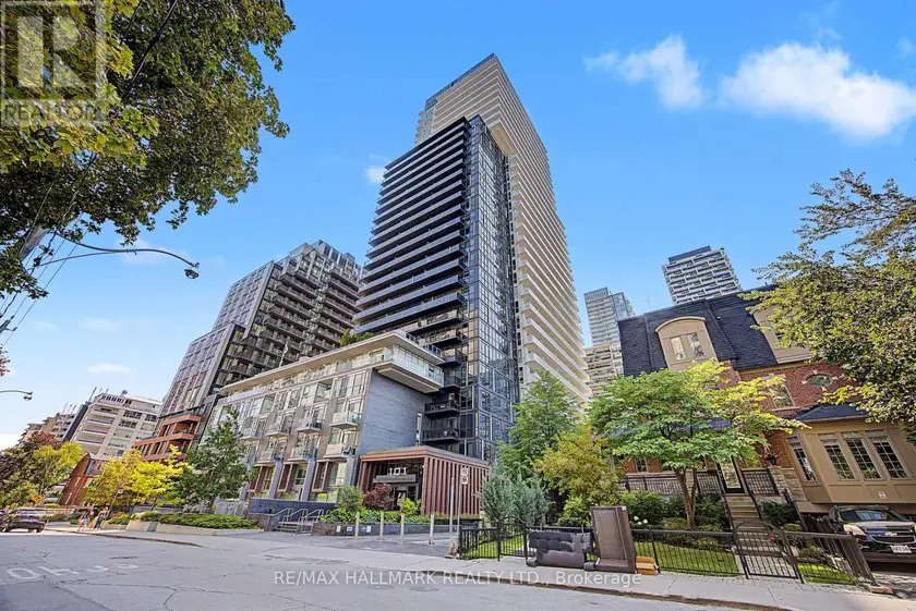 Apartment at PH15 - 101 ERSKINE AVENUE, Toronto
