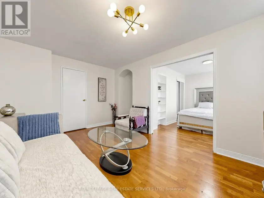Apartment at 107 - 580 CHRISTIE STREET, Toronto