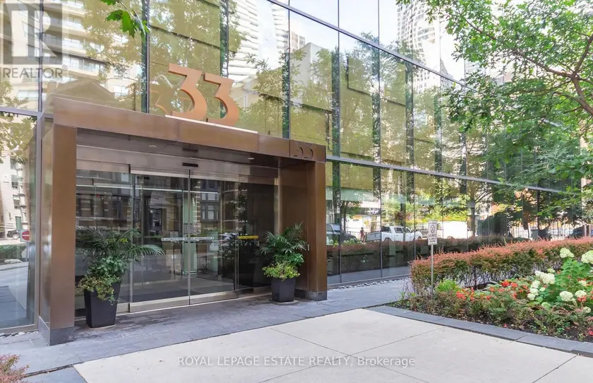 Apartment at 910 - 33 CHARLES STREET E, Toronto