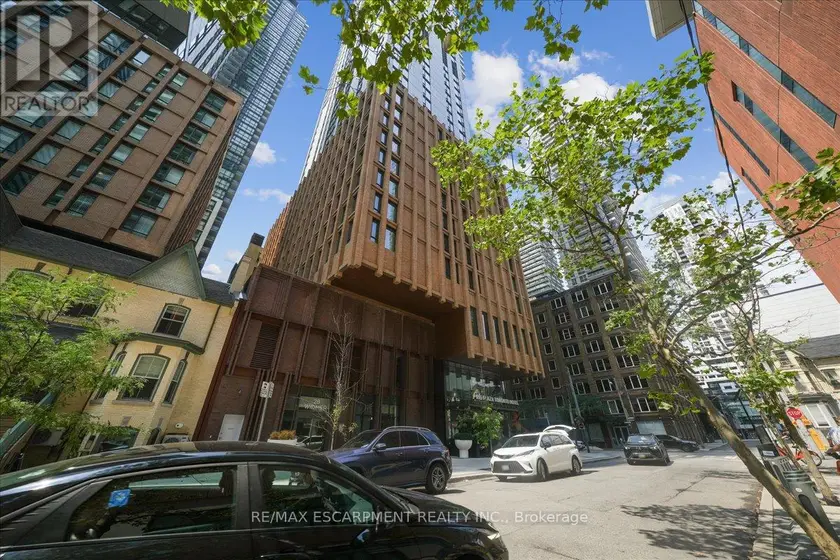 Apartment at 4025 - 28 WIDMER STREET, Toronto