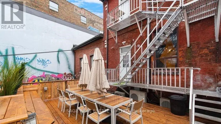 Townhouse at 3 - 631 QUEEN STREET W, Toronto