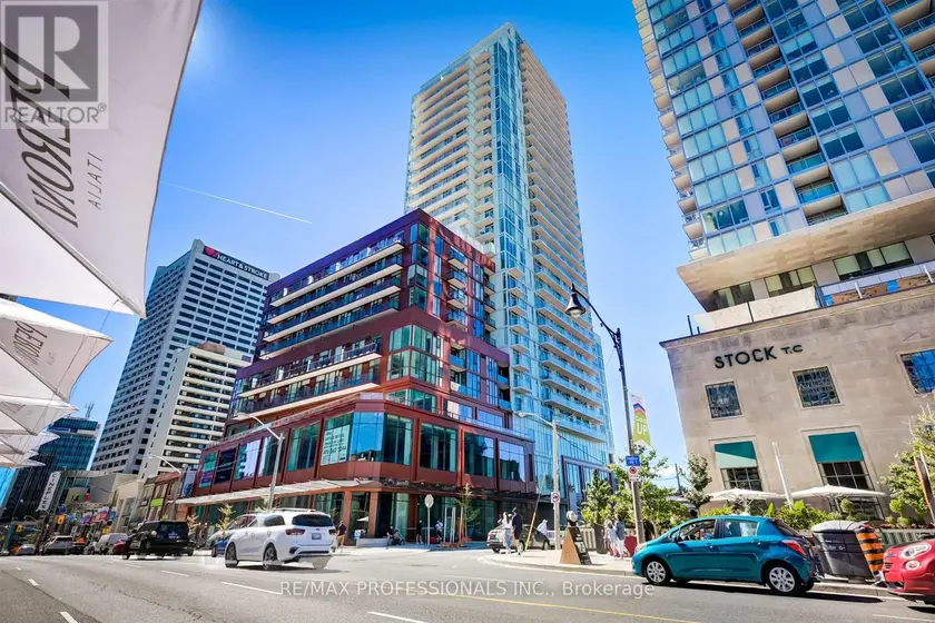 Apartment at 1102 - 33 HELENDALE AVENUE, Toronto