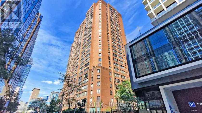 Apartment at 912 - 633 BAY STREET, Toronto
