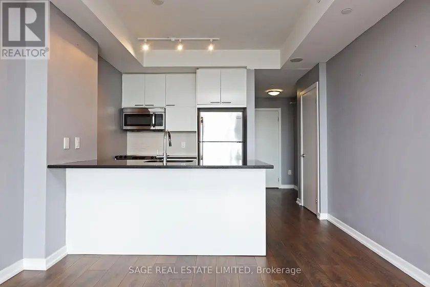 Apartment at 413 - 66 FOREST MANOR ROAD, Toronto