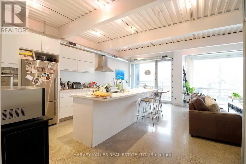 Multiplex at PH3A - 214 BATHURST STREET, Toronto