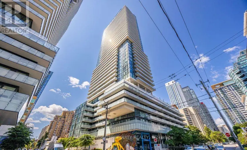 Apartment at 330 - 161 ROEHAMPTON AVENUE, Toronto
