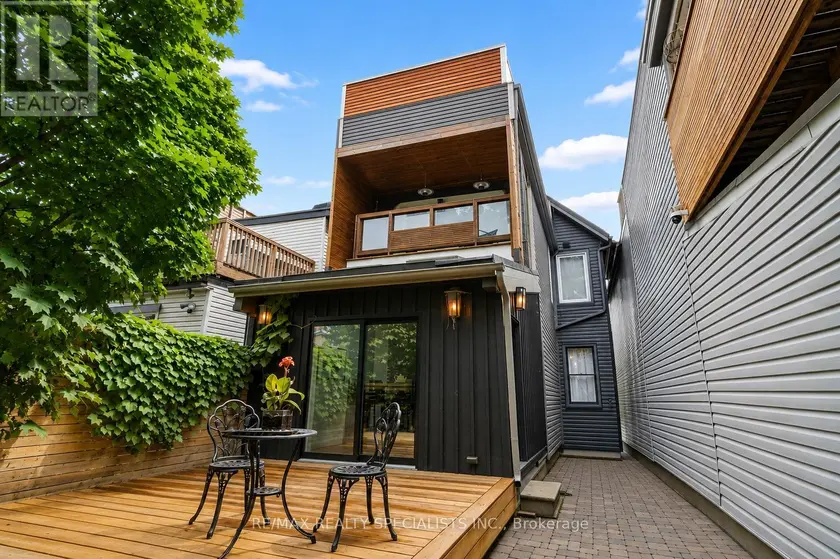 Detached at 418 OSSINGTON AVENUE, Toronto
