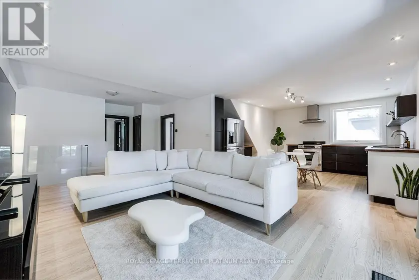 Detached at 204 ELLERSLIE AVENUE, Toronto