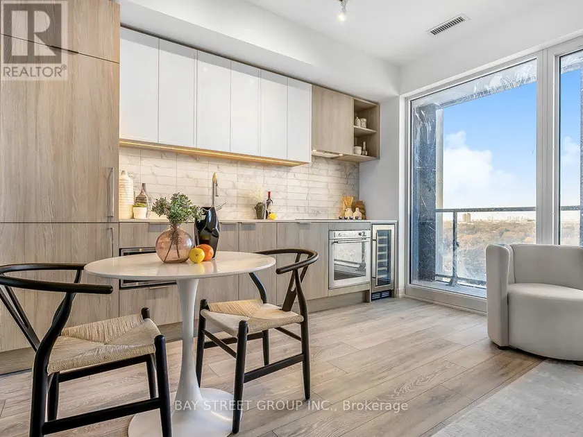 Apartment at 1812 - 2020 BATHURST STREET, Toronto