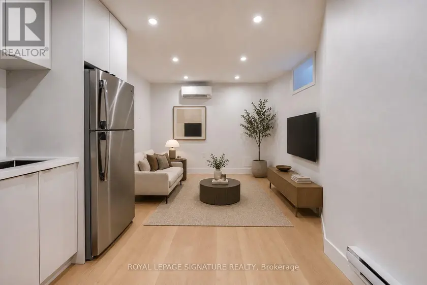 Detached at 3 - 390 PALMERSTON BOULEVARD, Toronto