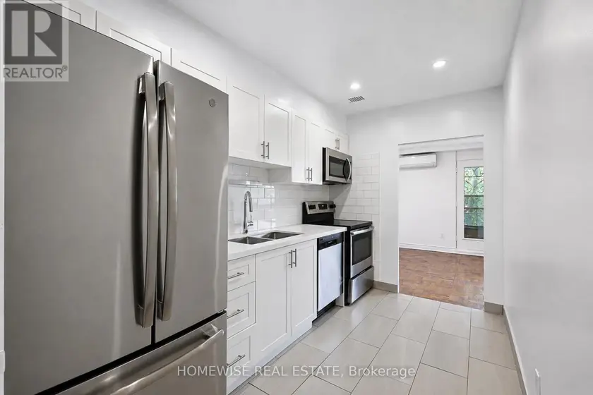 Apartment at 401 - 2500 BATHURST STREET, Toronto