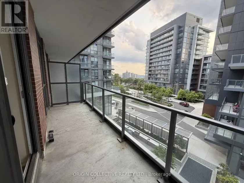 Apartment at 407 - 32 FOREST MANOR ROAD, Toronto